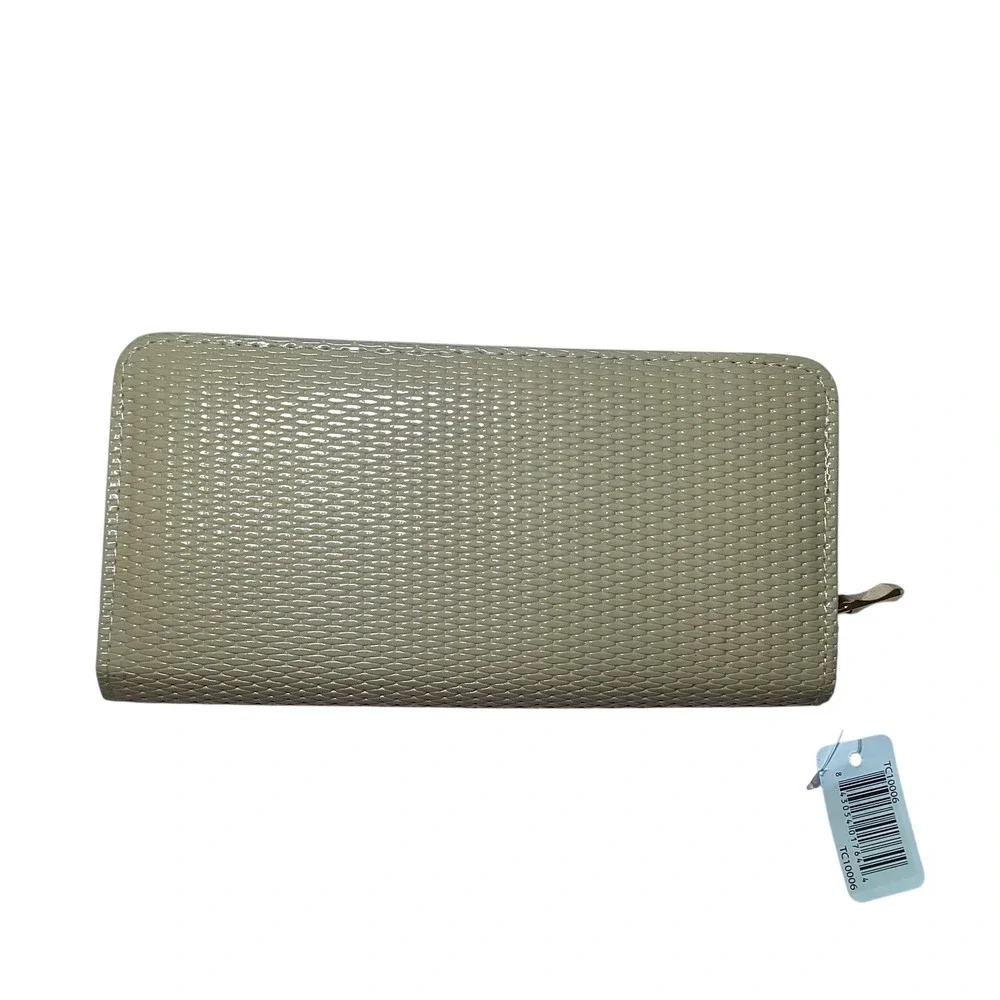 Kendall & James Women Beige Textured Zip Around Continental Wallet TC10006